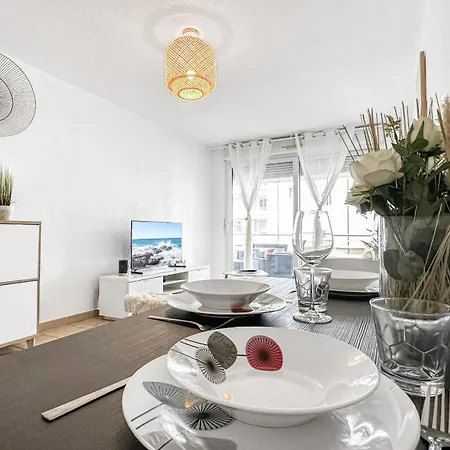 Daire Homey Rest - Parking Gratuit, Balcon Privee, Proche Gare Et Geneve, Wifi Gratuit