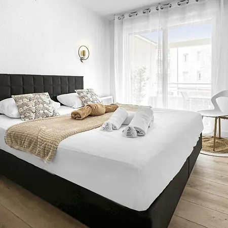 Homey Rest - Parking Gratuit, Balcon Privee, Proche Gare Et Geneve, Wifi Gratuit Lejlighed *