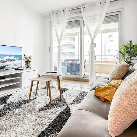 Homey Rest - Parking Gratuit, Balcon Privee, Proche Gare Et Geneve, Wifi Gratuit Lejlighed